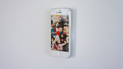 three - iPhone 5 Display